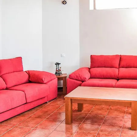 6 Bedroom Beautiful In Casa de Férias *
