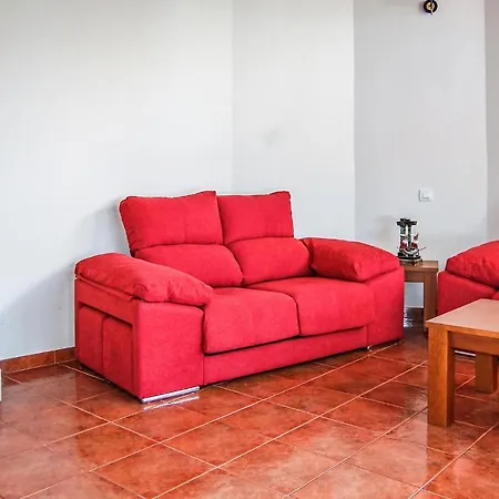 6 Bedroom Beautiful In Casa de Férias