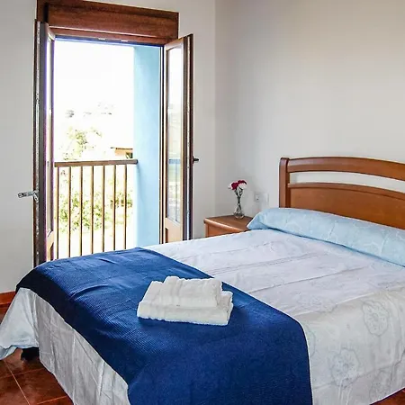 6 Bedroom Beautiful In Casa de Férias *